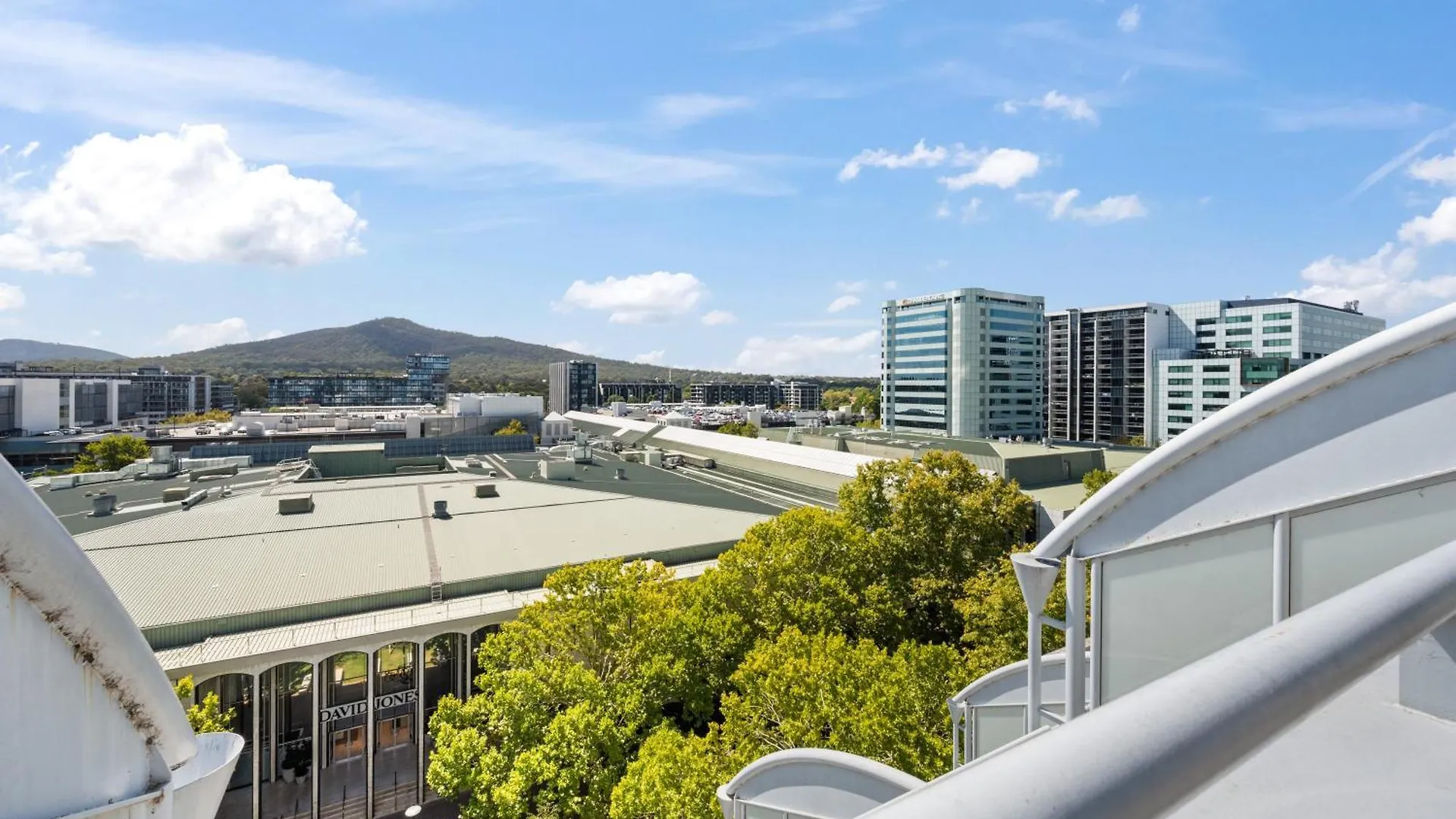 Dana-Private Room In A Shared Duplex Apartment -3 Canberra