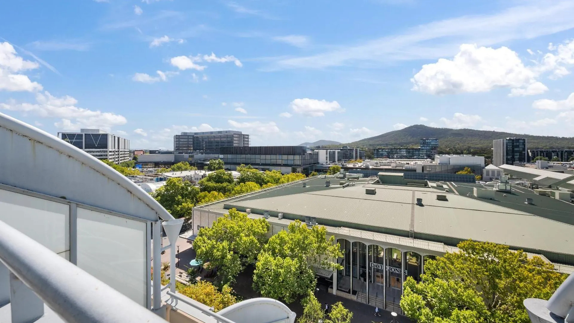 Dana-Private Room In A Shared Duplex Apartment -3 Canberra